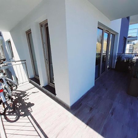 Apartamento Apartament Kapitanski Mostek 17A Z Widokiem Na Port I Latarnie Morska Oraz Garazem Kołobrzeg Exterior foto